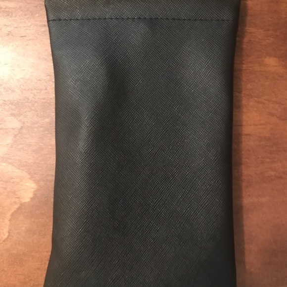 Quay Australia Vivienne Sunglasses - Picture 4 of 5